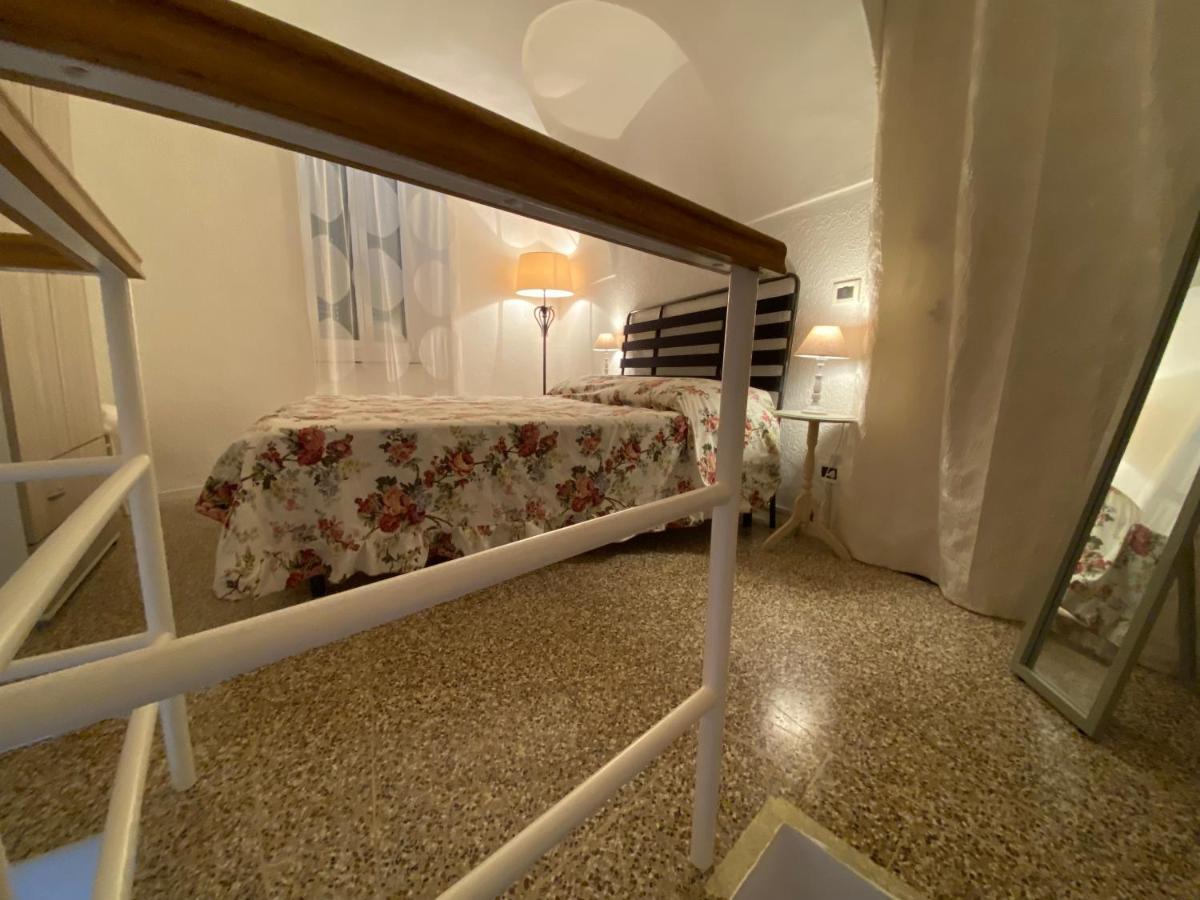 La Casa Degli Alberi Dolceacqua Exterior foto