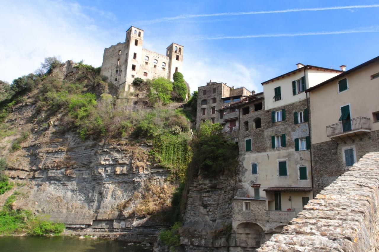 La Casa Degli Alberi Dolceacqua Exterior foto