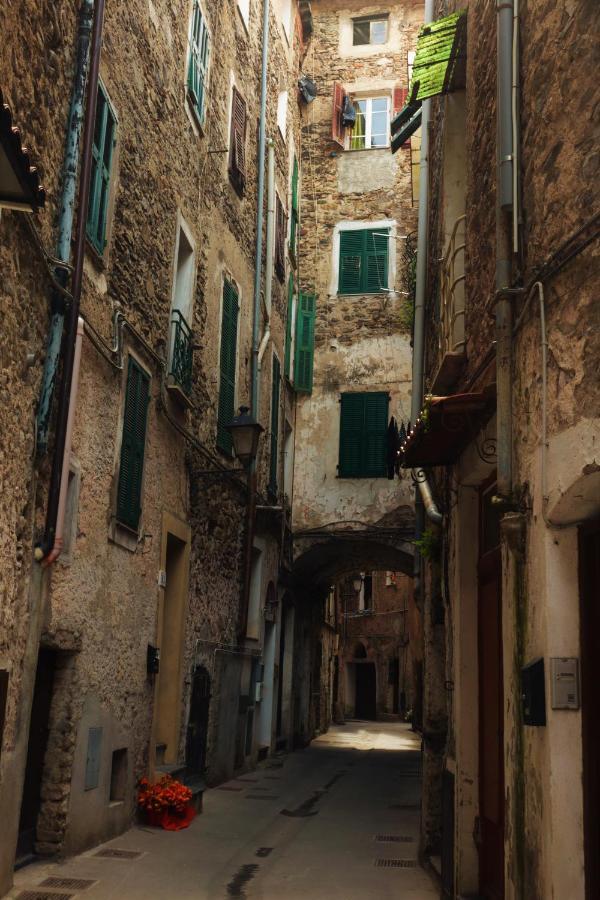 La Casa Degli Alberi Dolceacqua Exterior foto