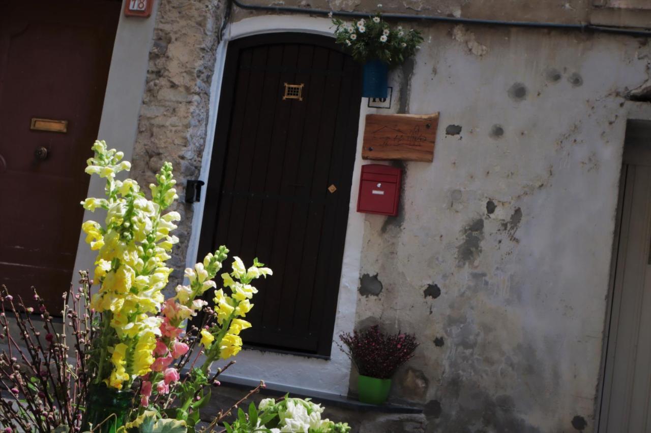 La Casa Degli Alberi Dolceacqua Exterior foto